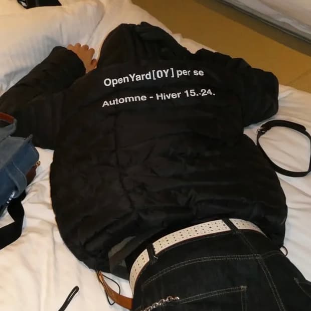 오와이 경량패딩 블랙 판매합니다.(새상품급)