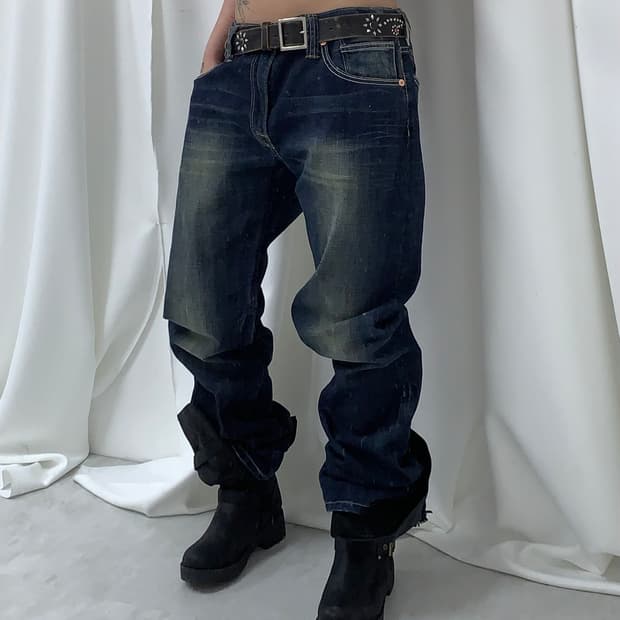 Levi’s 504 straight jeans