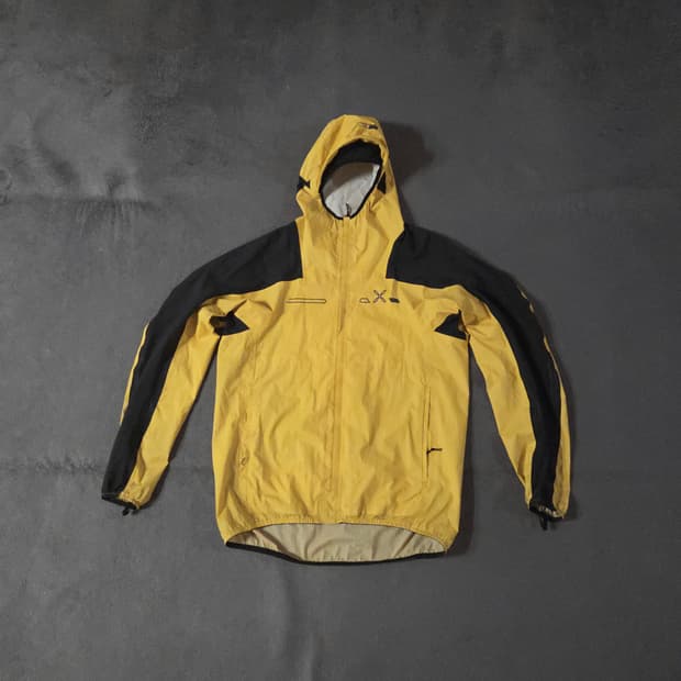 몬츄라 경량 바람막이 자켓 M