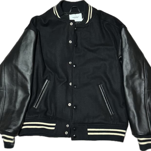 (L) 아웃스탠딩 바시티 카우하이드