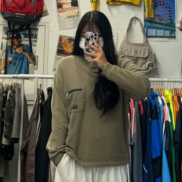 아디다스 테크니컬 포켓 그런지 스웻 카키 맨투맨 S