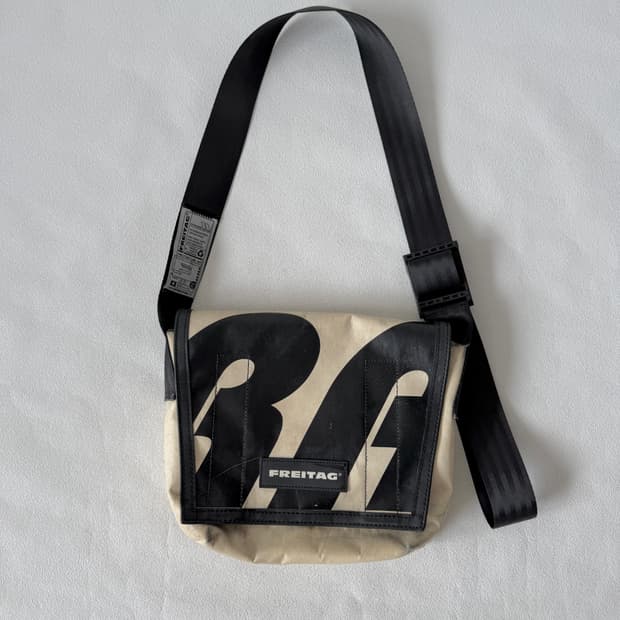 프라이탁(FREITAG) 라씨 크로스백