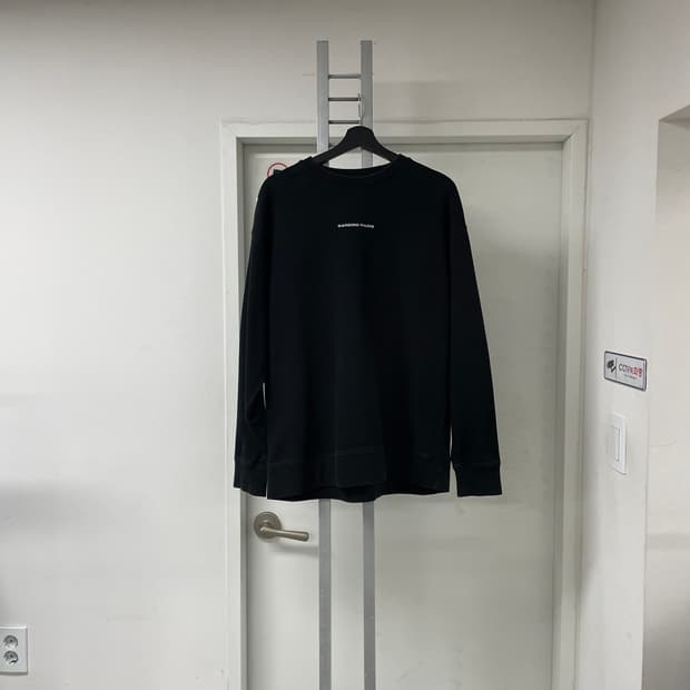 산드로 로고 맨투맨 블랙 M