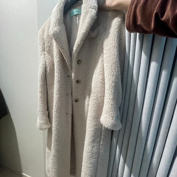 (카즈하착용) 인스턴트펑크 시어링 코트