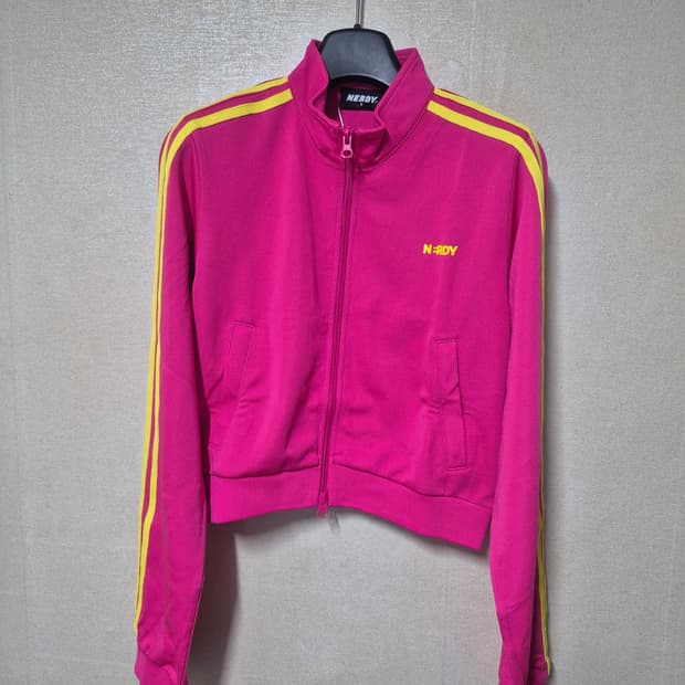 새옷 널디 크롭 트랙탑