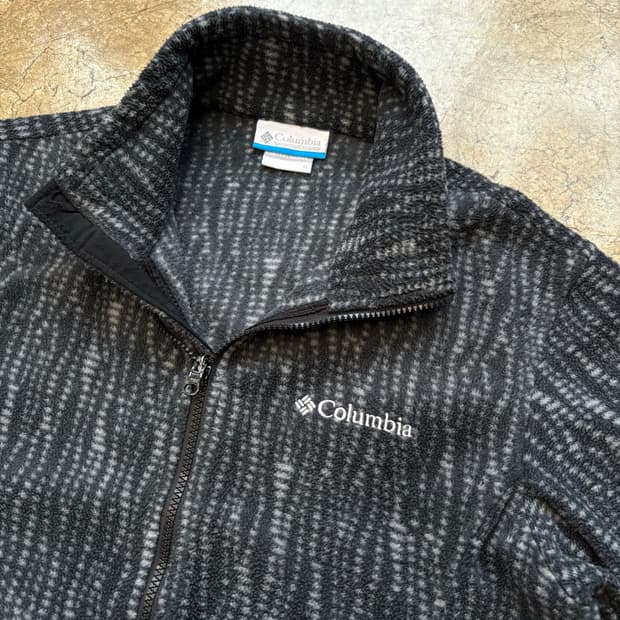 컬럼비아 희귀 패턴 차콜 플리스