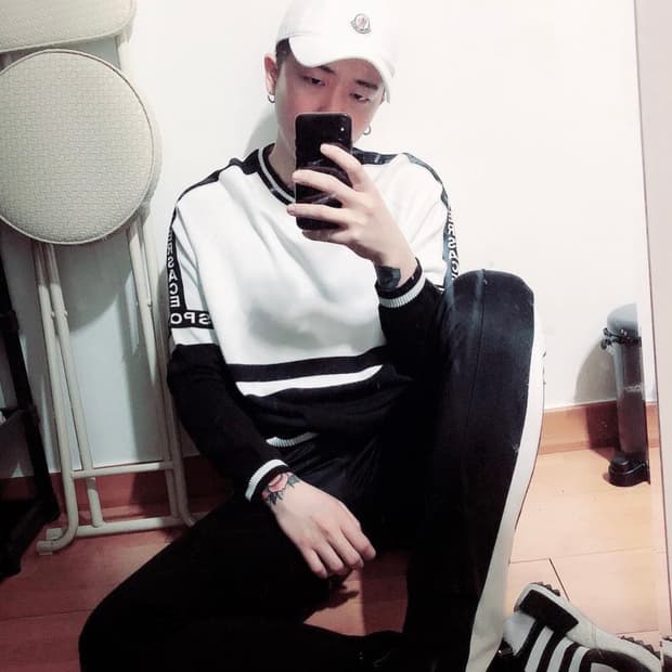 베르사체 스포츠 니트 정품