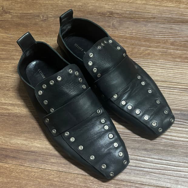 셀린느 스터드 로퍼 37.5