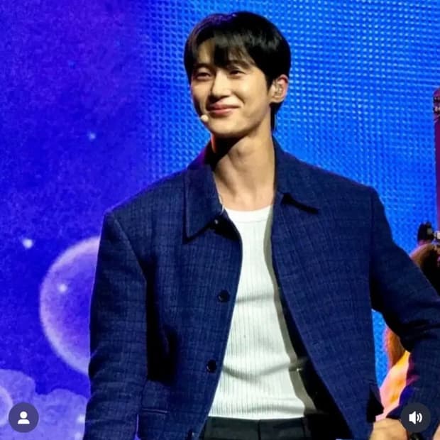 24SS RECTO 이카로 트위드 자켓 네이비 M 판매합니다.