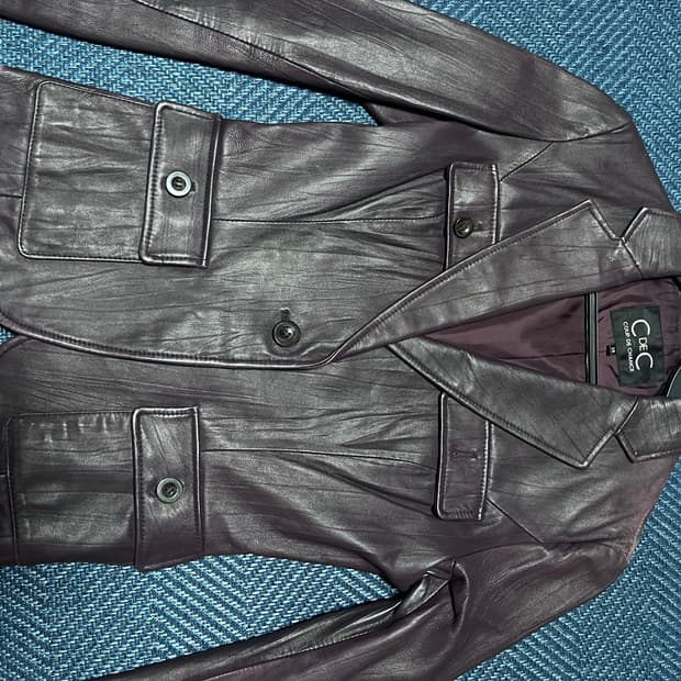 보라빛 가죽자켓