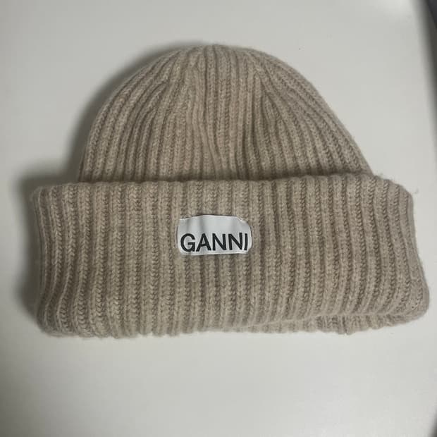 Ganni  가니 비니