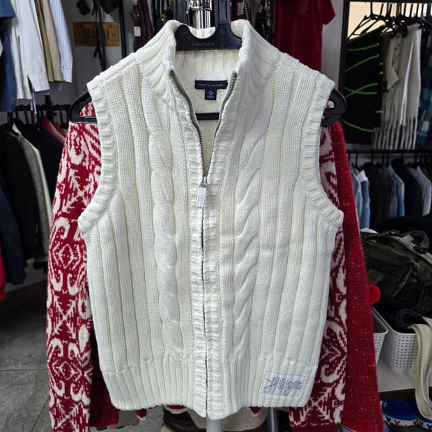 타미힐피거 케이블 니트 양털배색 조끼