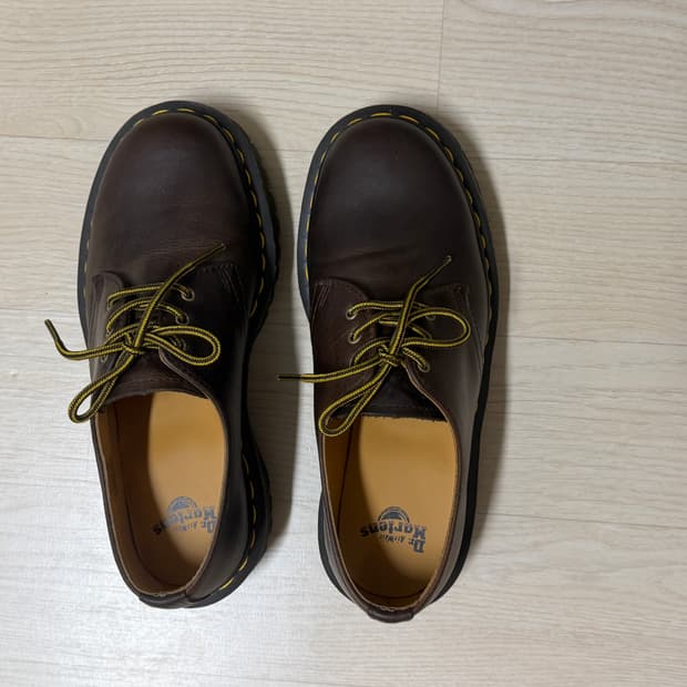 닥터마틴 1461 벡스 크레이지홀스 240 (박스없음)