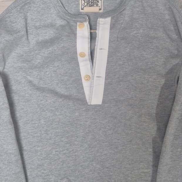 브론슨 롱 슬리브 헨리넥 그레이 XL
