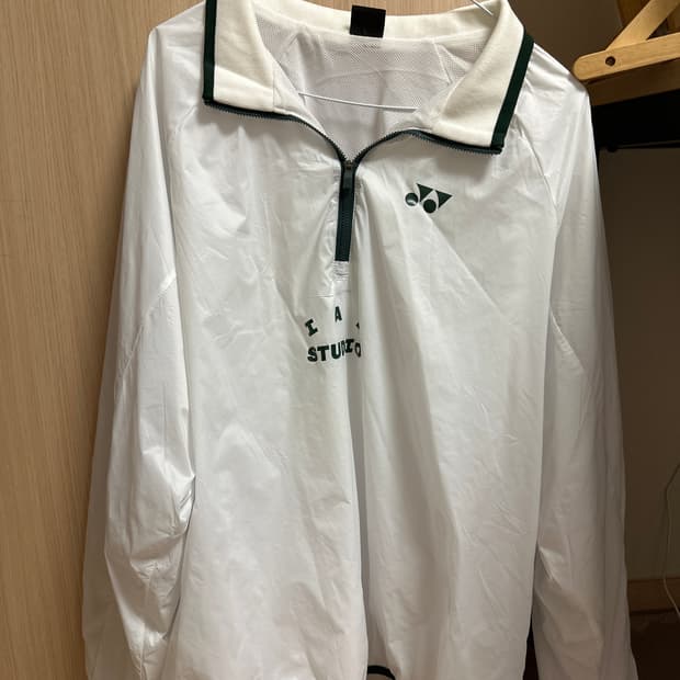 아이앱 스튜디오 x 요넥스 우븐 풀오버 화이트