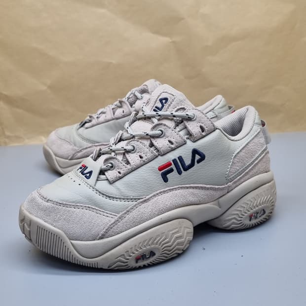 휠라 콘코스 로우 여성운동화240 