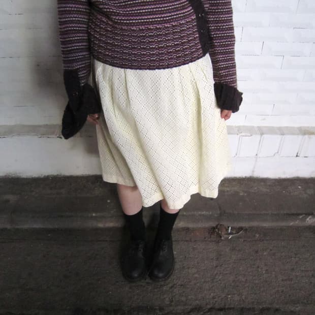 빈티지 미디 스커트 펀칭 레이스 디테일 A라인 아이보리