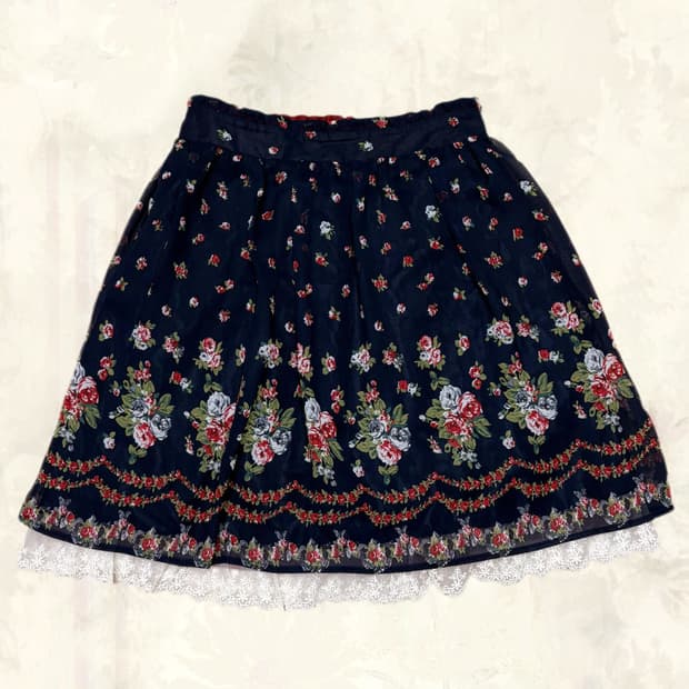 (이체시에눌) 일본 엑시즈팜깔 리버시블 플라워 패턴 포인트 레이스 스커트