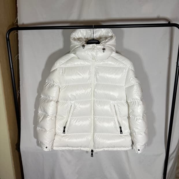 몽클레어 마야 패딩 쇼트 다운 자켓 오프 화이트