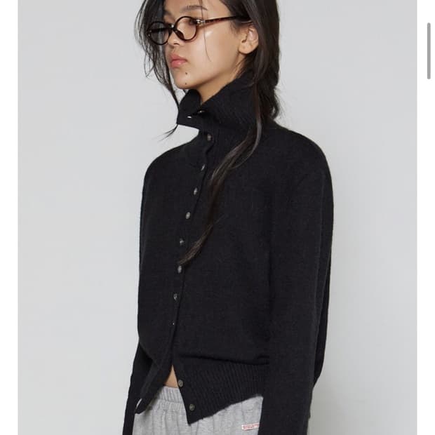 미치코런던 하이넥 가디건 블랙