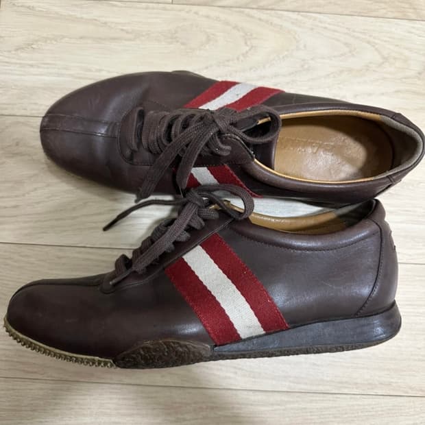 발리 소가죽 스니커즈 235-240