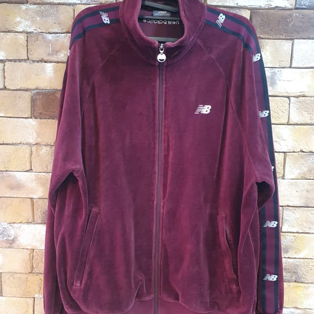 뉴발란스 벨벳 트랙 자켓 버건디 105
