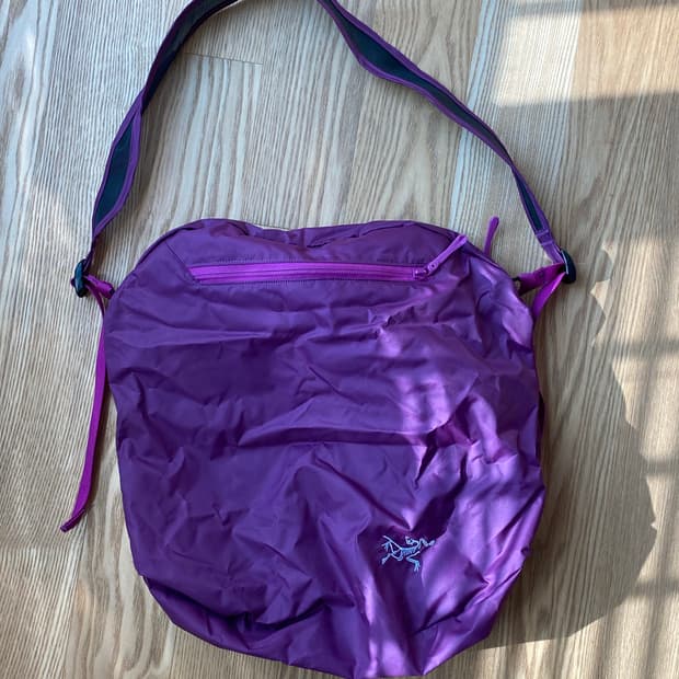 아크테릭스 헬리아드 12 (그루비)