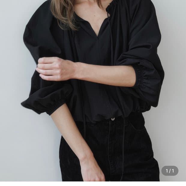 니하운 셔링 블라우스 Nox Shirring Blouse 택달린새상품