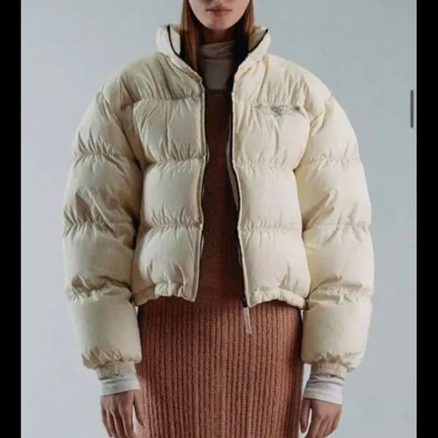 스컬프터 숏패딩 아이보리