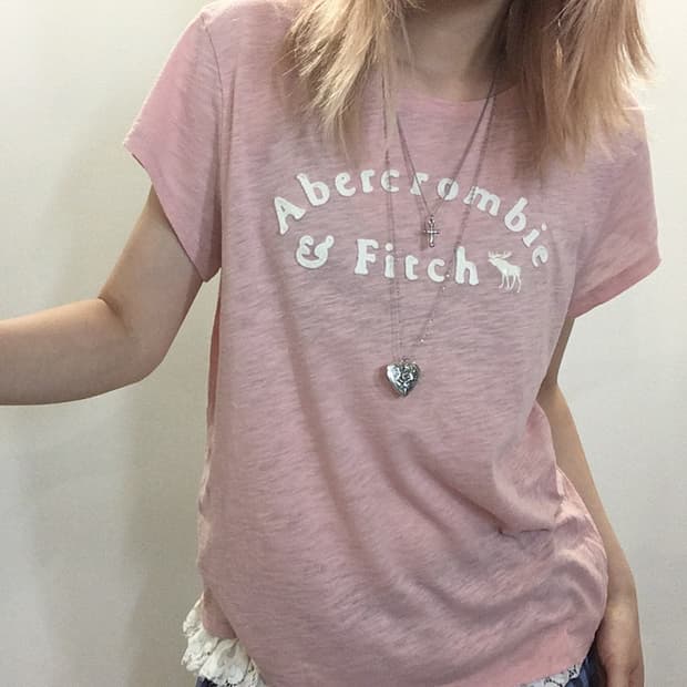 Abercrombie highteen pink t shirt