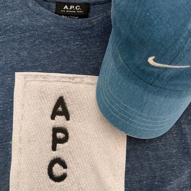 A.P.C.의 Rue Madame Paris 로고 티셔츠