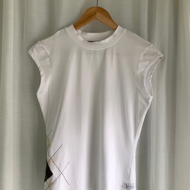 Oakley side patch half T