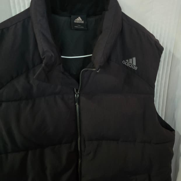 아디다스 패딩조끼