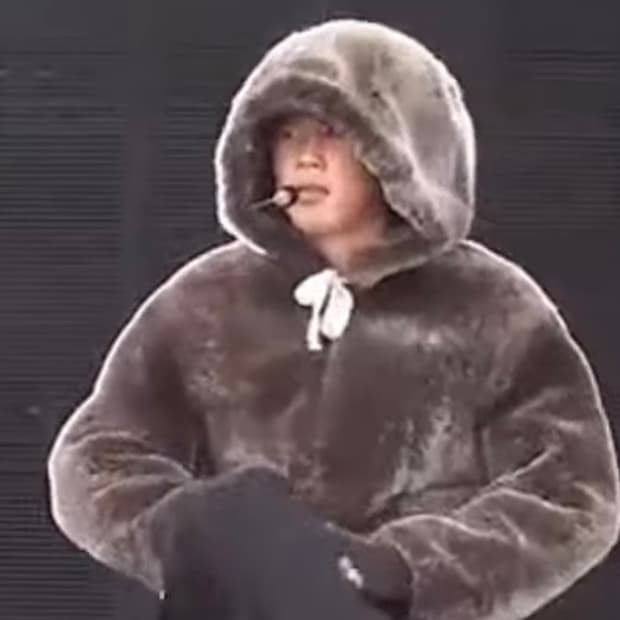 생로랑 퍼후드 자켓 56극미중고