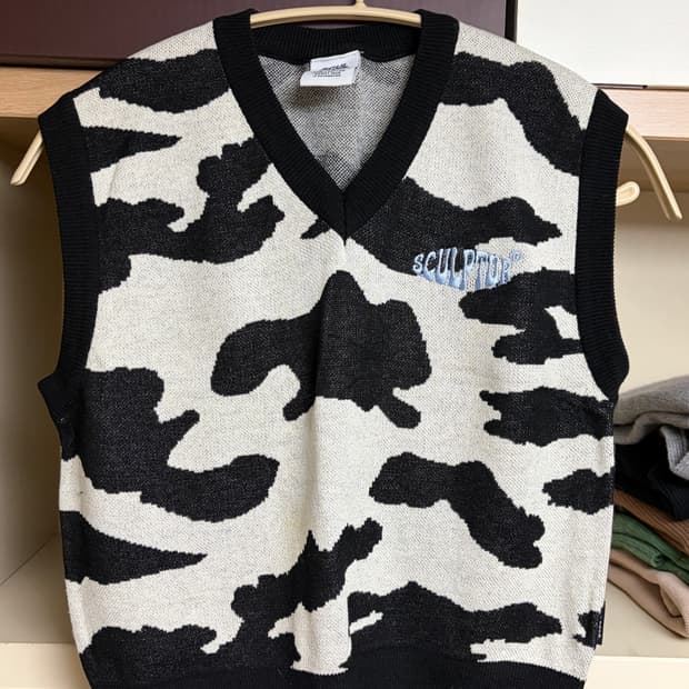 스컬프터 니트조끼 판매