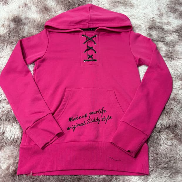 ziddy 와투케 핑크 아일렛 후드티