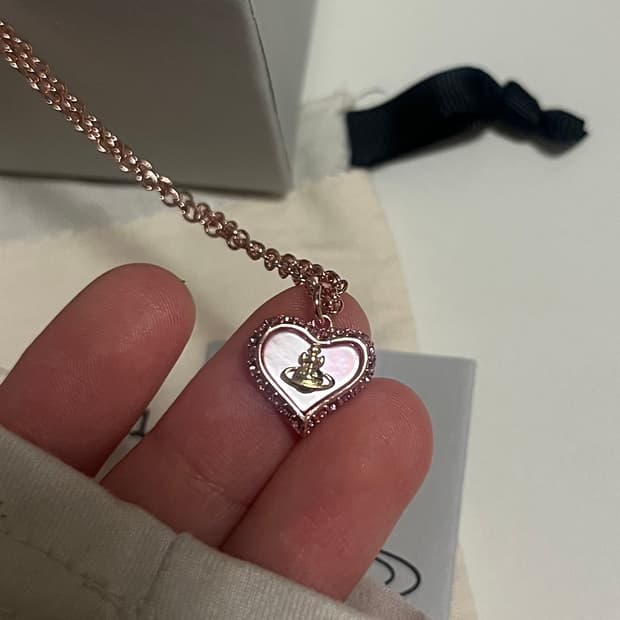 비비안웨스트우드 페트라 목걸이 로즈골드