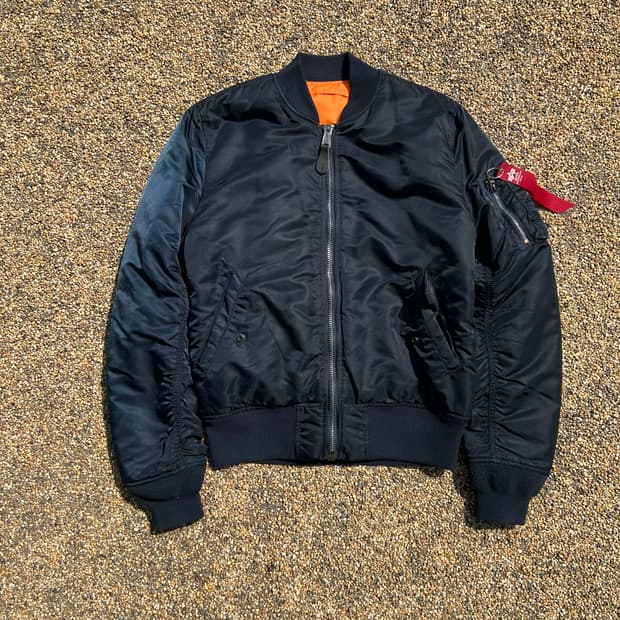 알파인더스트리(Alpaha industries) 네이비 MA-1