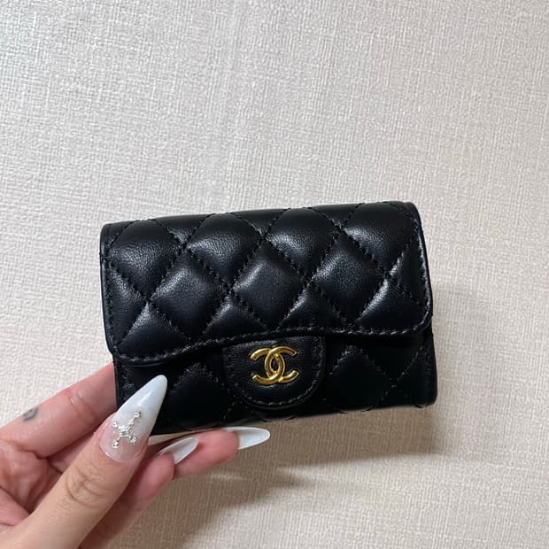 샤넬 퀄팅 카드지갑 금장