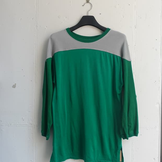 SCREEN STARS jersey