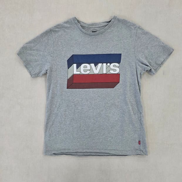 [S] 리바이스 입체 프린팅 반팔티 0223J