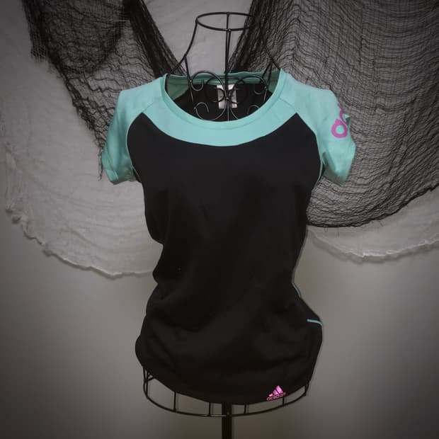 Adidas mint&black miku T