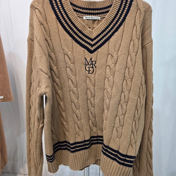 Mardi mercredi 브이넥 오버핏 니트