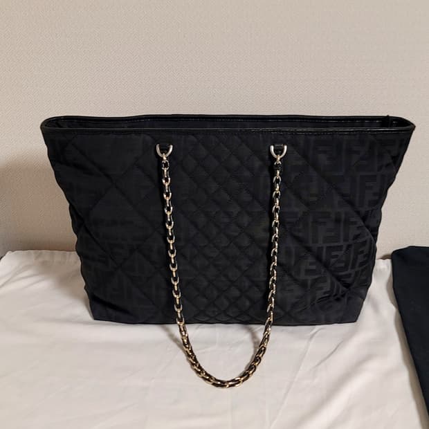 정품 펜디 가방,토트백,(디올샤넬보테가루이비통구찌셀린느생로랑발렌시아가)