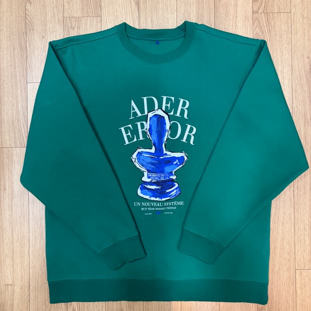 아더에러 트로피로고 맨투맨 A1사이즈