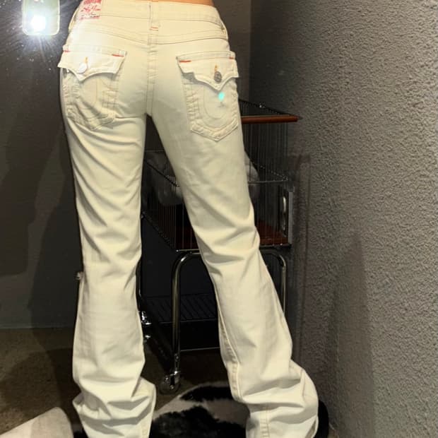 트루릴리젼 부츠컷 화이트 데님팬츠