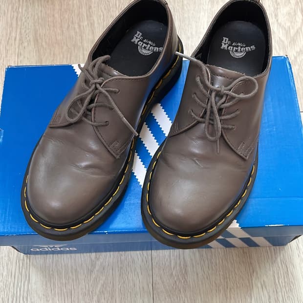 닥터마틴 더비슈즈 
