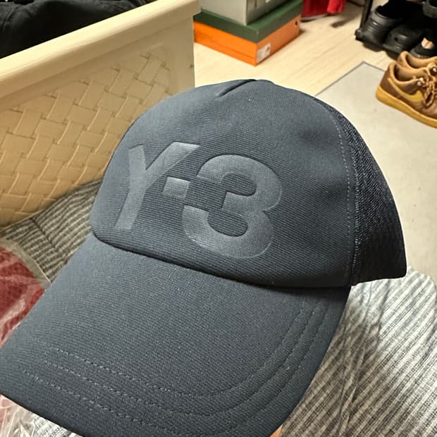 Y-3 네이비 트러커캡