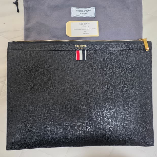 톰브라운 클러치 판매합니다