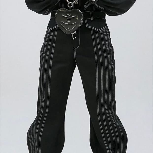 NEU_IN Silver stitch curly black jeans